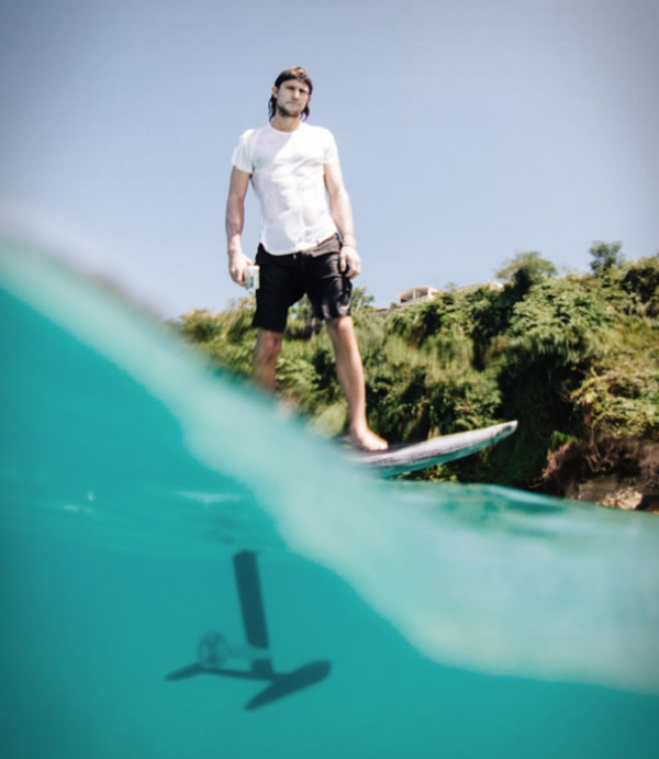 错买：新型水上滑板，浪浪浪浪到飞起！-BlueDotCC, 蓝点文化创意
