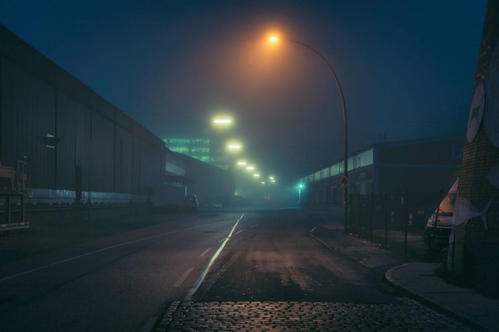 摄影：德国汉堡凌晨四点的雾-BlueDotCC, 蓝点文化创意