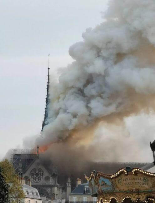 幕墙BIM网：突发！巴黎圣母院大火！800年古迹被焚毁，全人类最伤心的一天…-BlueDotCC, 蓝点文化创意