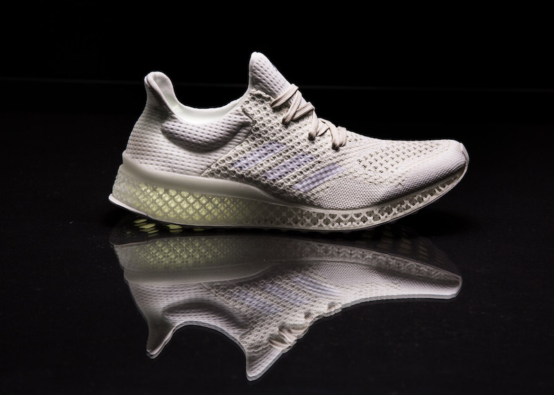 adidas 的全新跑鞋 ALPHAEDGE 4D 今天上市了，它到底有什么厉害的